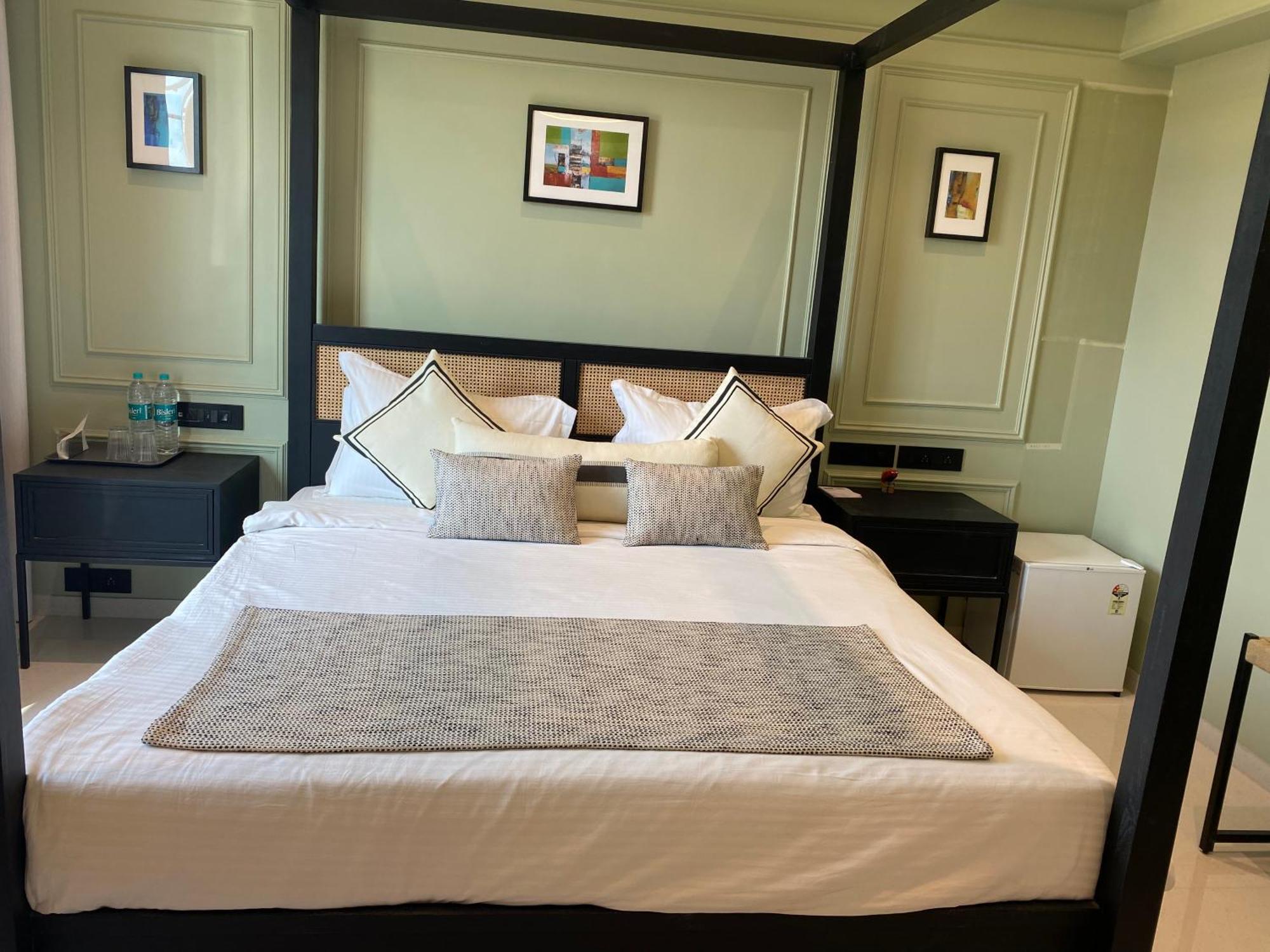 Hotel Mumbai House, Malad Ngoại thất bức ảnh