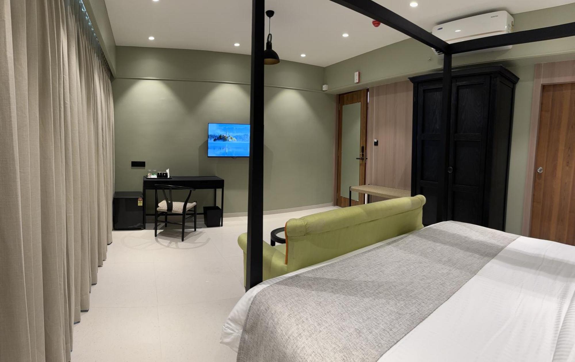 Hotel Mumbai House, Malad Ngoại thất bức ảnh