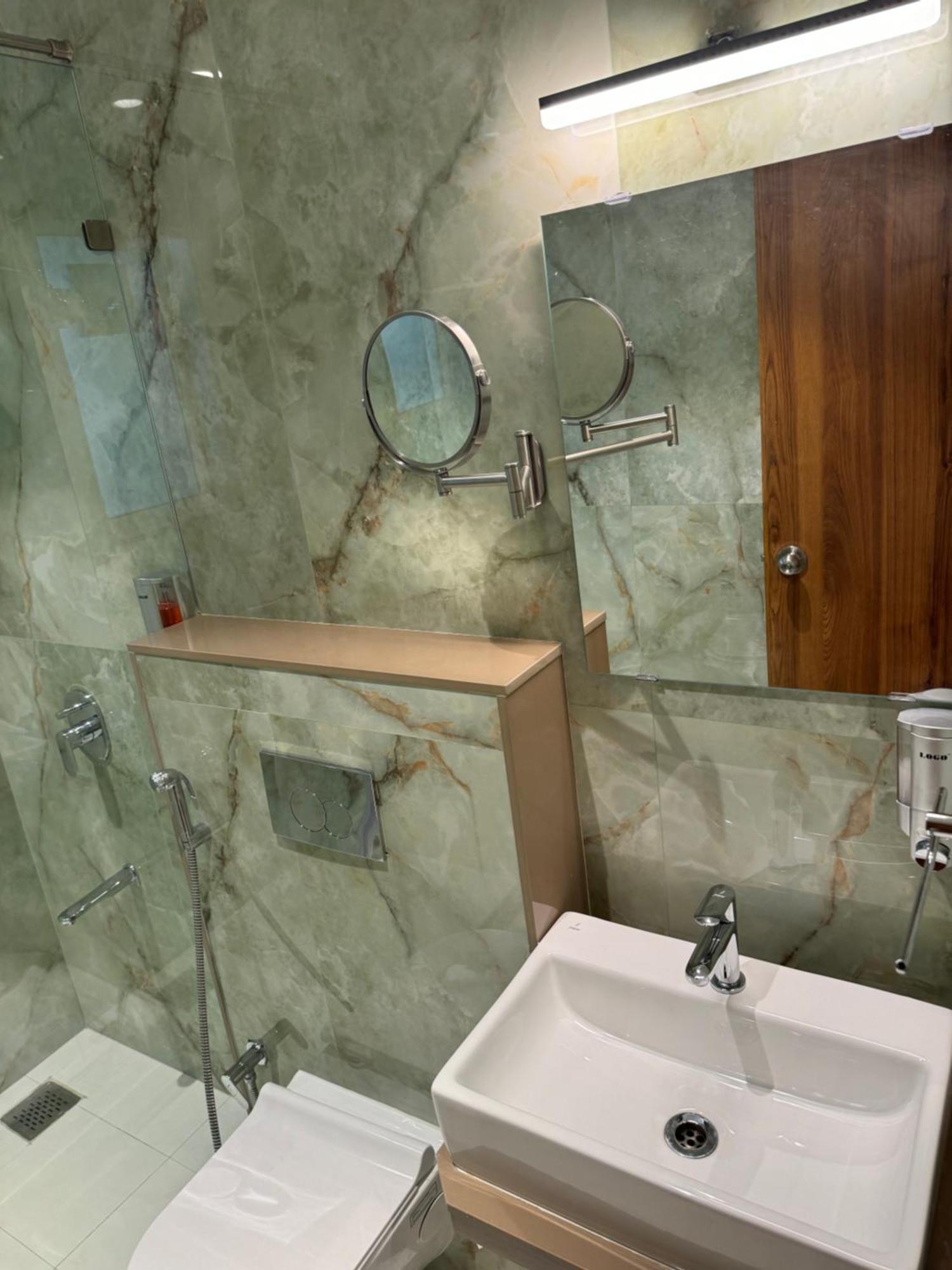 Hotel Mumbai House, Malad Ngoại thất bức ảnh